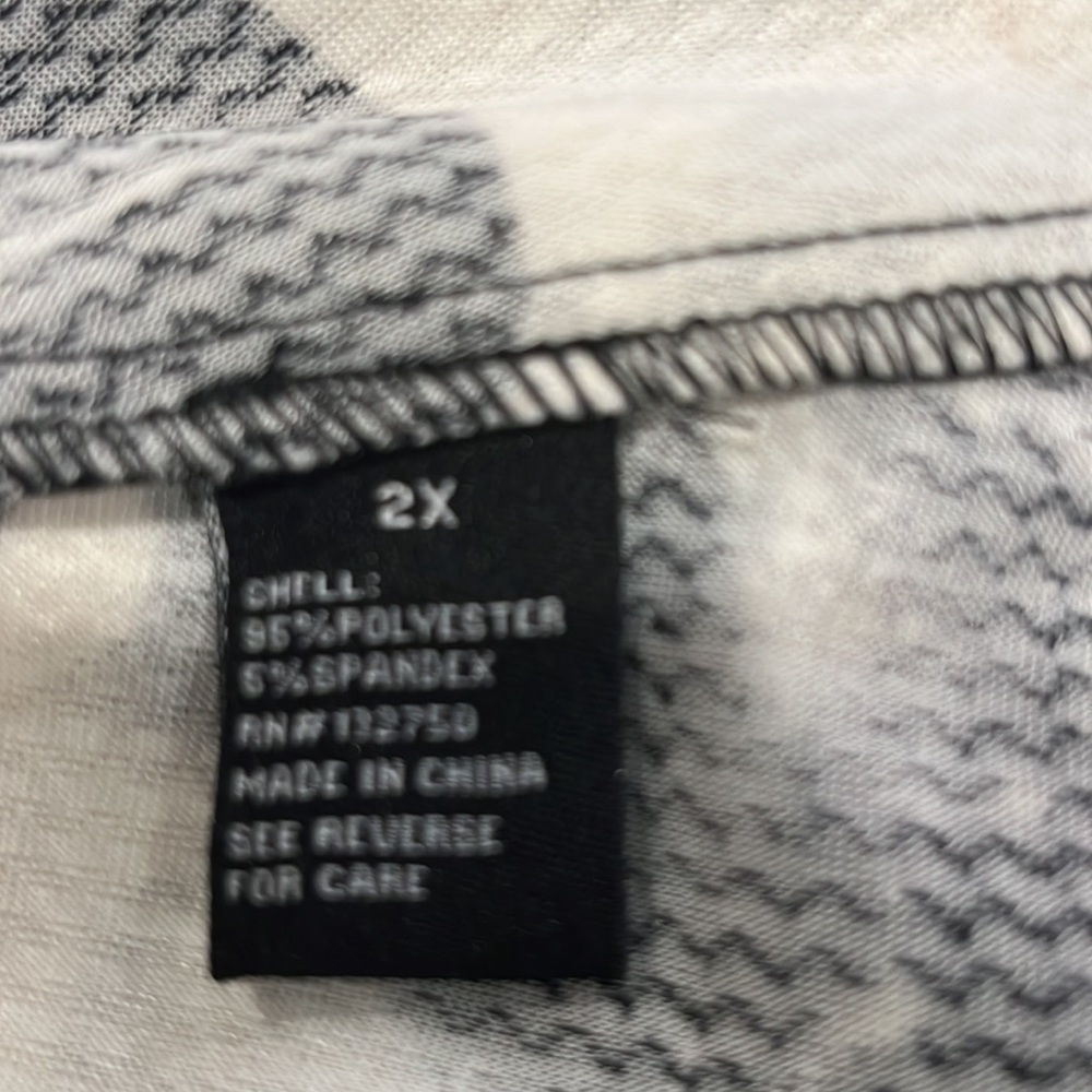 Danilo boutique black and white Dress , size 2X, nice for spring and summ. - Picture 5 of 5